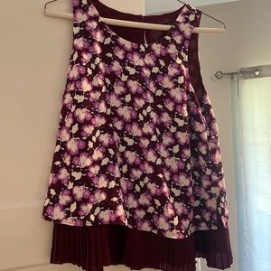 Banana Republic sleeveless blouse floral